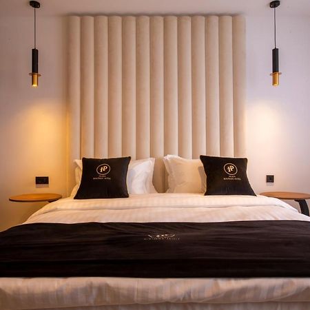 Plaza Boutique Hotel 普里什蒂纳 外观 照片