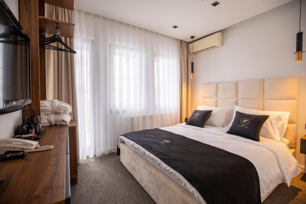 Plaza Boutique Hotel 普里什蒂纳 外观 照片