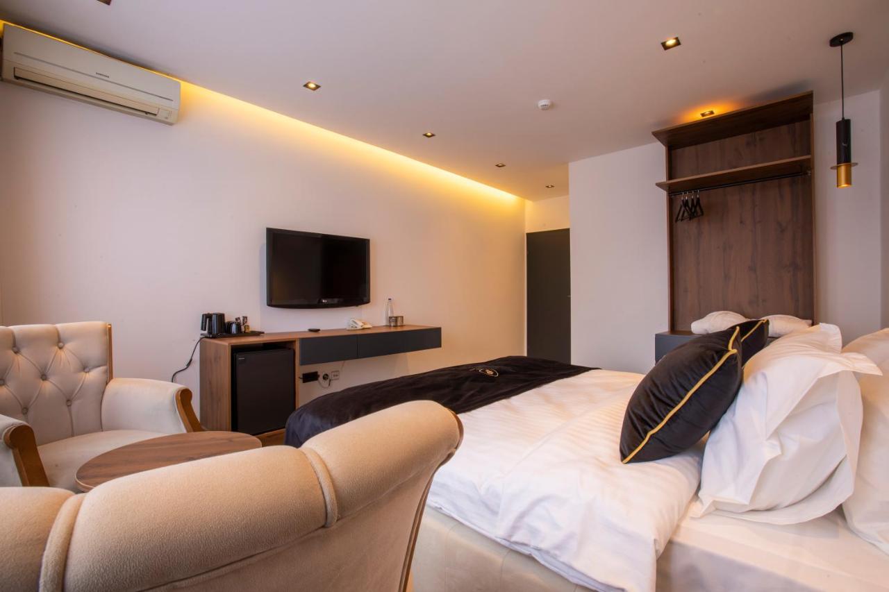 Plaza Boutique Hotel 普里什蒂纳 外观 照片